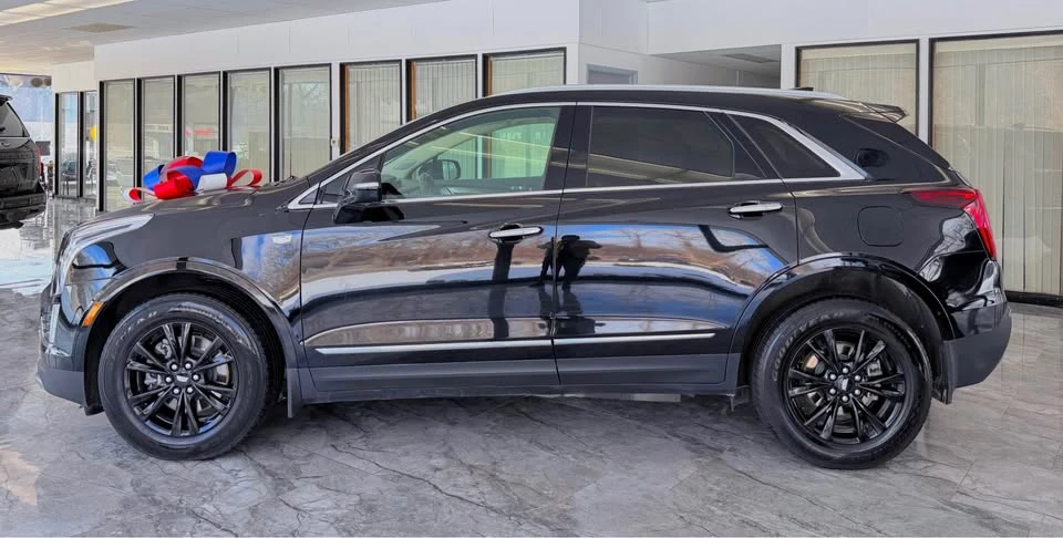 2021 Cadillac XT5 - Image 2 of 20