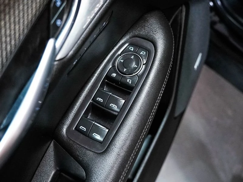 2021 Cadillac XT5 - Image 14 of 20
