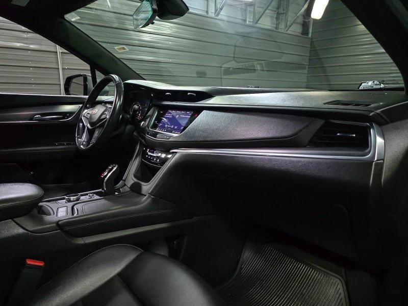 2021 Cadillac XT5 - Image 11 of 20
