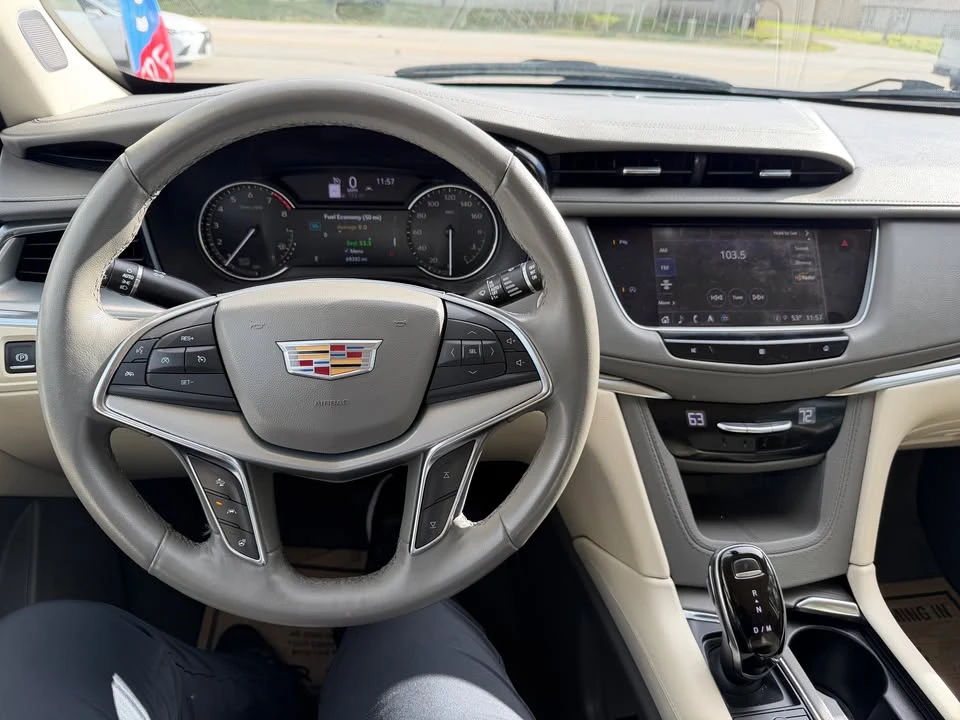 2021 Cadillac XT5 - Image 10 of 11