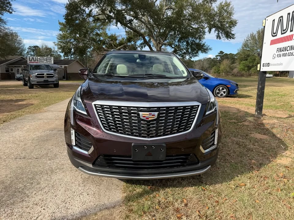 2021 Cadillac XT5 - Image 2 of 11