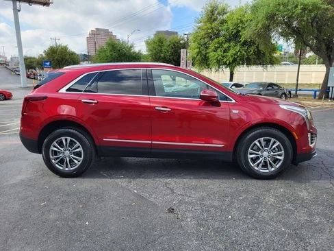 2021 Cadillac XT5 - Image 2 of 20