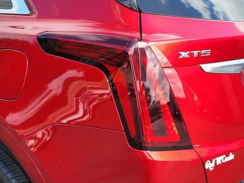 2021 Cadillac XT5 - Image 8 of 20