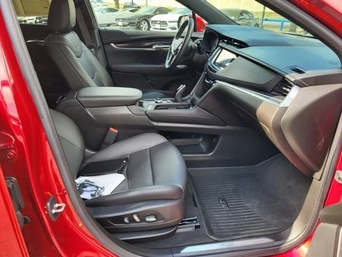 2021 Cadillac XT5 - Image 10 of 20