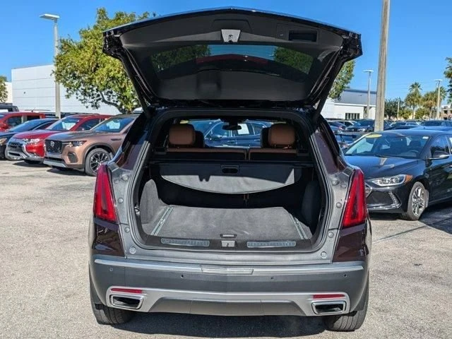 2021 Cadillac XT5 - Image 12 of 19