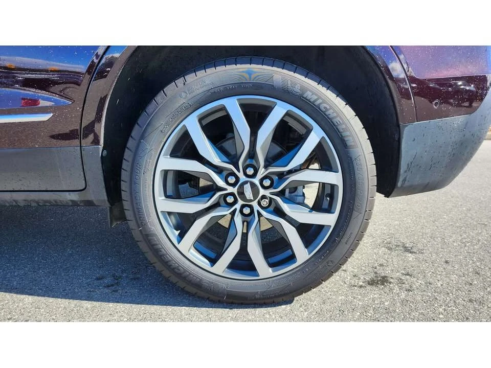 2021 Cadillac XT5 - Image 5 of 11
