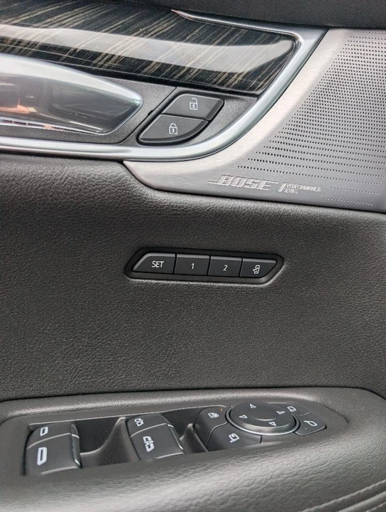 2021 Cadillac XT6 - Image 17 of 19