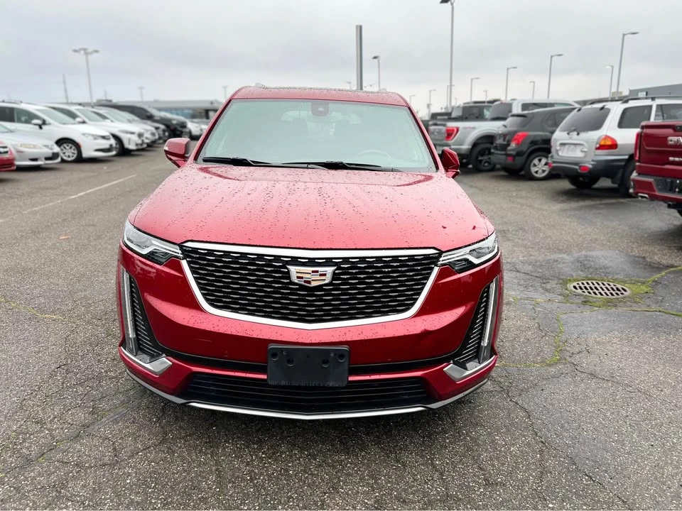 2021 Cadillac XT6 - Image 2 of 10