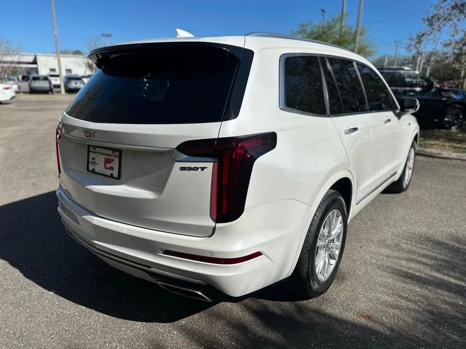 2021 Cadillac XT6 - Image 11 of 19