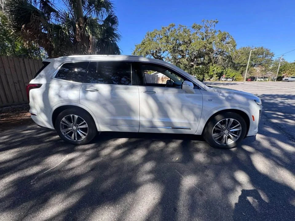 2021 Cadillac XT6 - Image 11 of 14