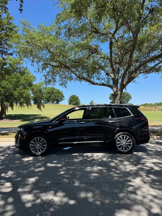 2021 Cadillac XT6 - Image 2 of 19