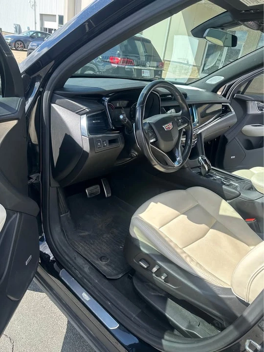2021 Cadillac XT6 - Image 2 of 6