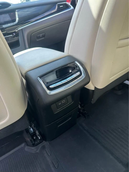2021 Cadillac XT6 - Image 5 of 6