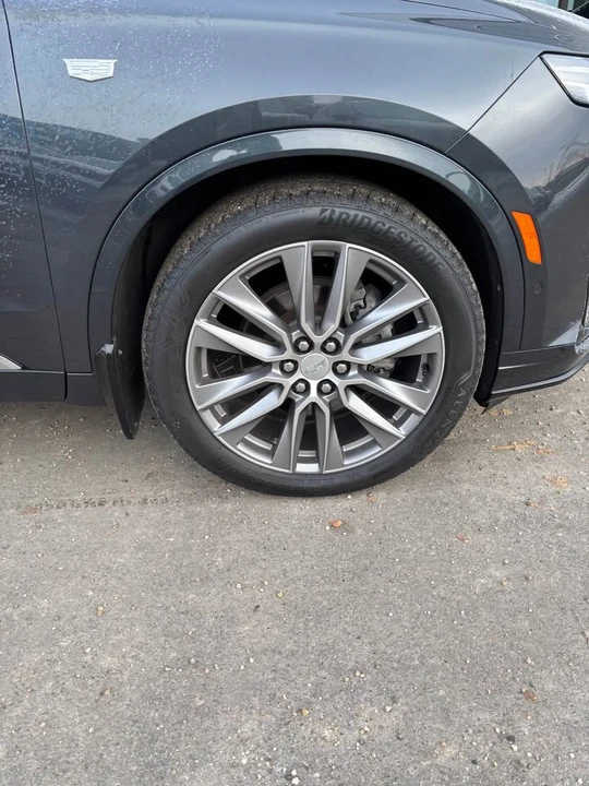 2021 Cadillac XT6 - Image 3 of 10