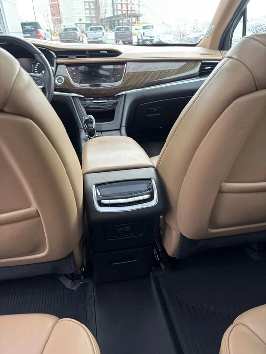 2021 Cadillac XT6 - Image 7 of 10