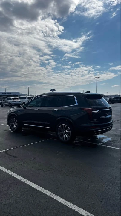 2021 Cadillac XT6 - Image 3 of 11