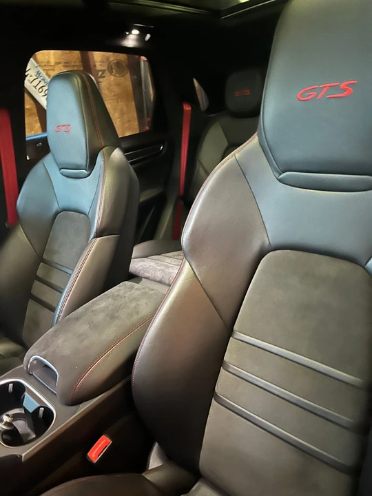 2021 Porsche 9Y0/9Y3 Cayenne GTS - Image 8 of 12