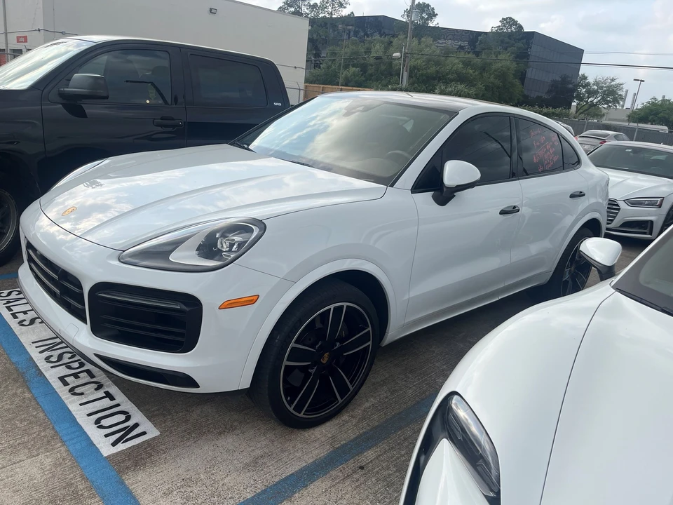 2021 Porsche 9Y0/9Y3 Cayenne Coupe - Image 2 of 7