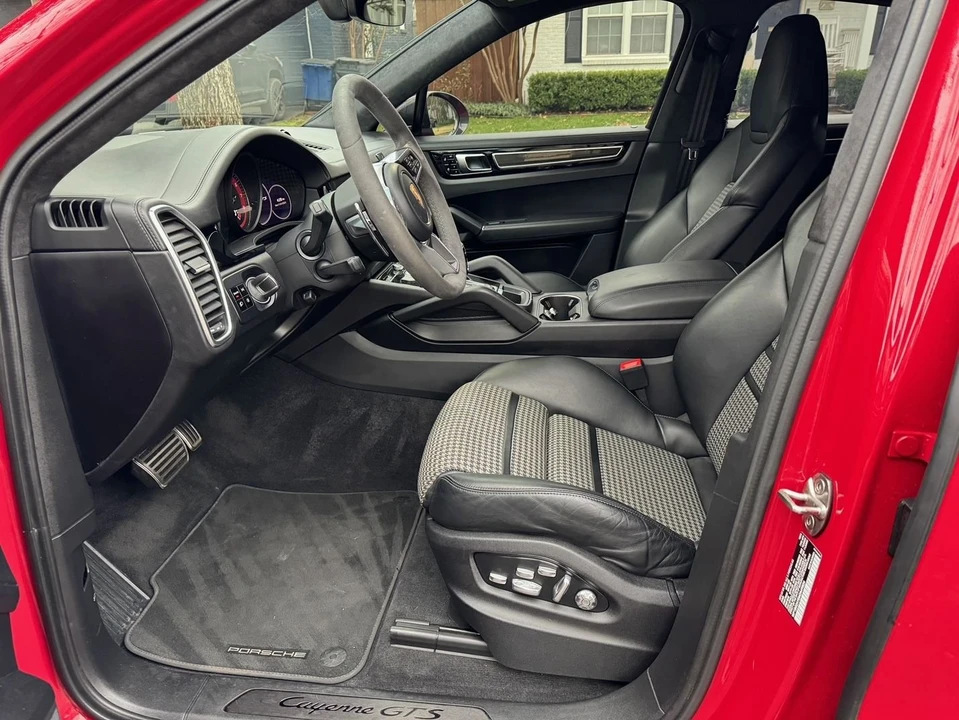 2021 Porsche 9Y0/9Y3 Cayenne GTS - Image 3 of 19