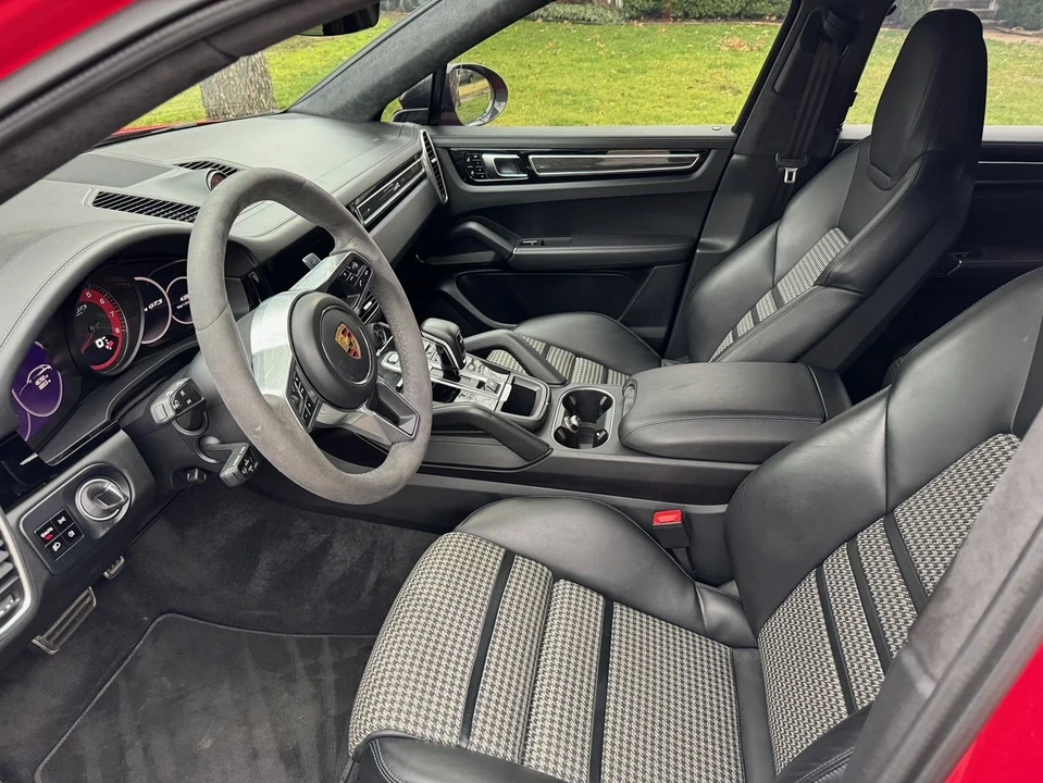 2021 Porsche 9Y0/9Y3 Cayenne GTS - Image 2 of 19
