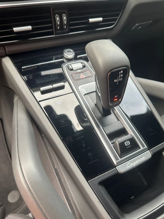 2021 Porsche 9Y0/9Y3 Cayenne GTS - Image 4 of 10