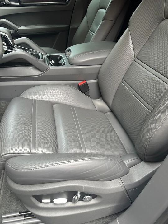 2021 Porsche 9Y0/9Y3 Cayenne GTS - Image 2 of 10