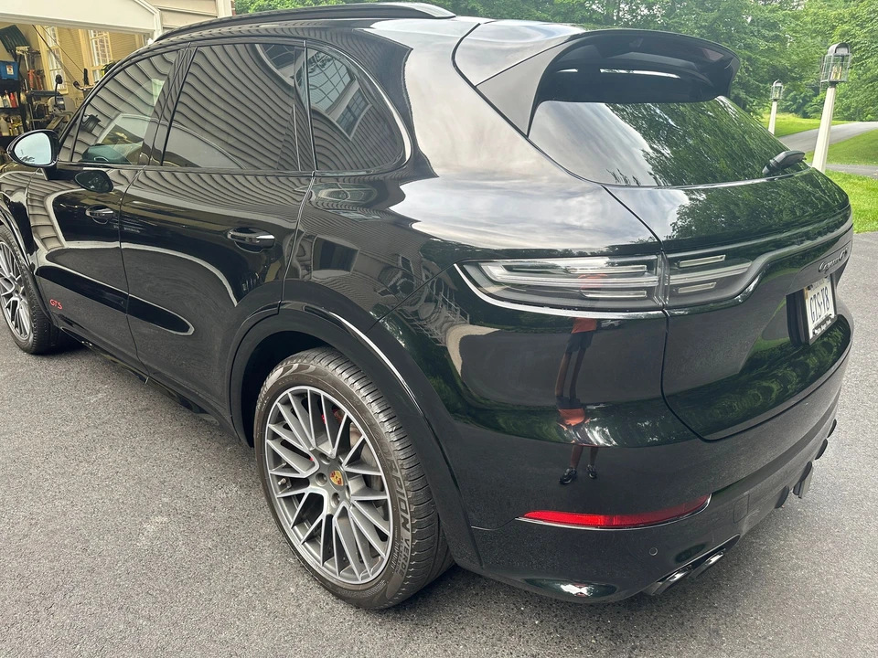 2021 Porsche 9Y0/9Y3 Cayenne GTS - Image 9 of 10
