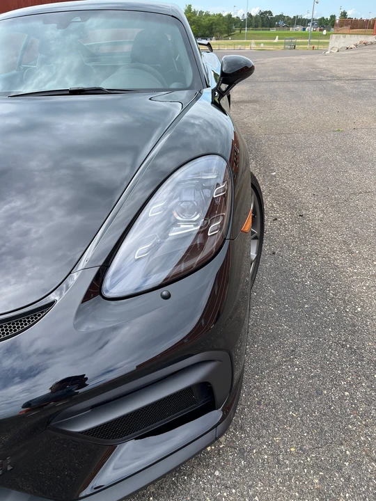 2021 Porsche 718 Cayman GT4 - Image 3 of 16