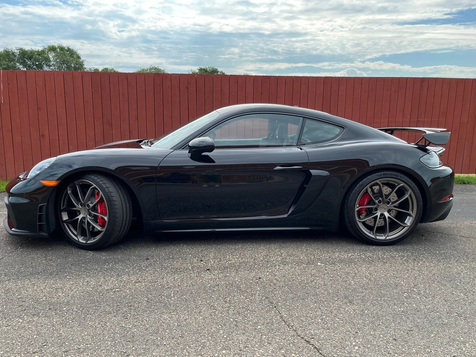 2021 Porsche 718 Cayman GT4 - Image 4 of 16