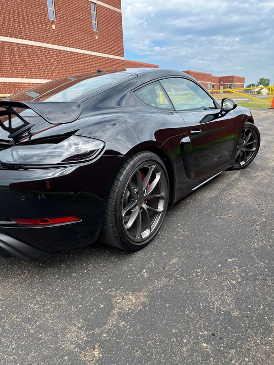 2021 Porsche 718 Cayman GT4 - Image 6 of 16