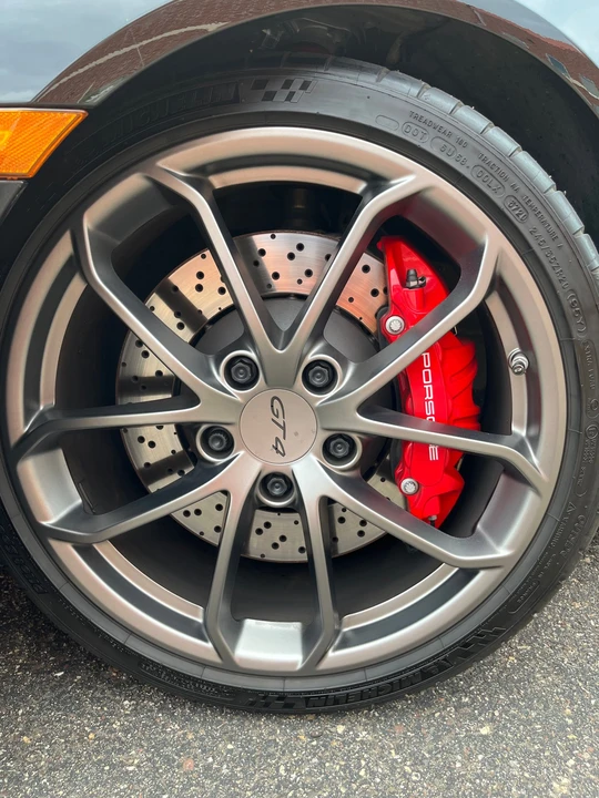 2021 Porsche 718 Cayman GT4 - Image 14 of 16