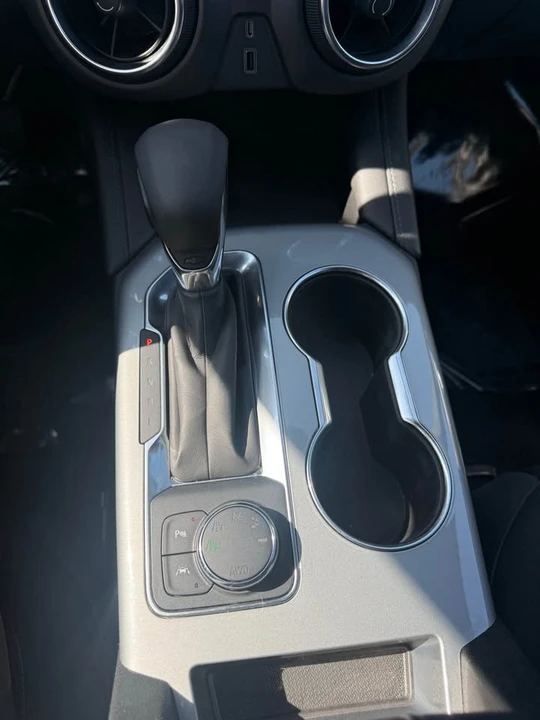 2021 Chevrolet Blazer - Image 10 of 13