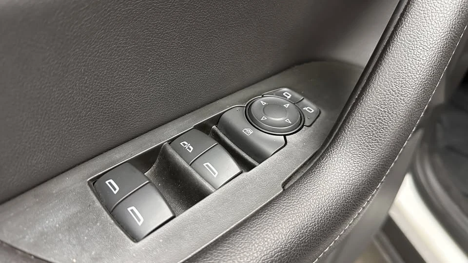 2021 Chevrolet Blazer - Image 11 of 20