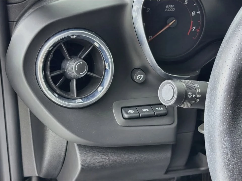 2021 Chevrolet Camaro 6th Gen - Image 10 of 20