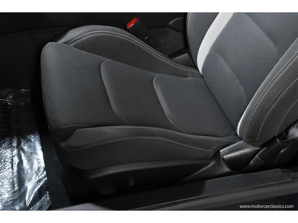 2021 Chevrolet Camaro 6th Gen - Image 27 of 31