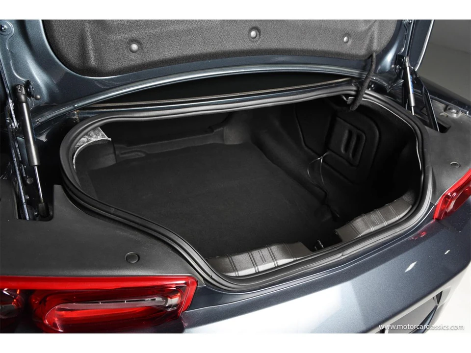 2021 Chevrolet Camaro 6th Gen - Image 30 of 31
