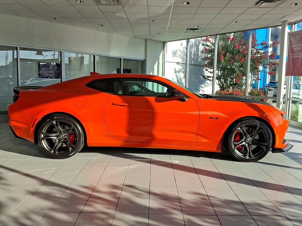 2021 Chevrolet Camaro SS 6th Gen - Image 8 of 31
