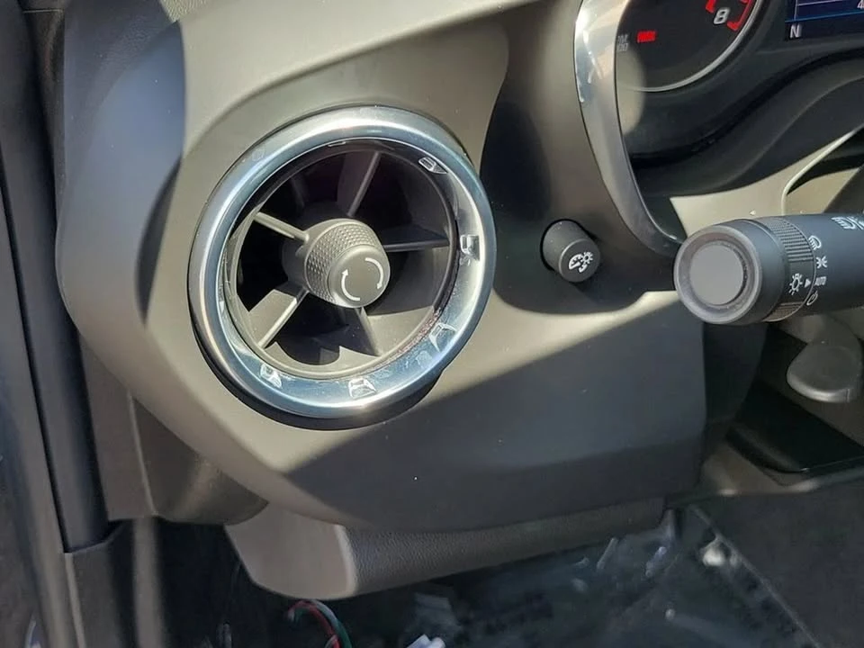 2021 Chevrolet Camaro 6th Gen - Image 17 of 20