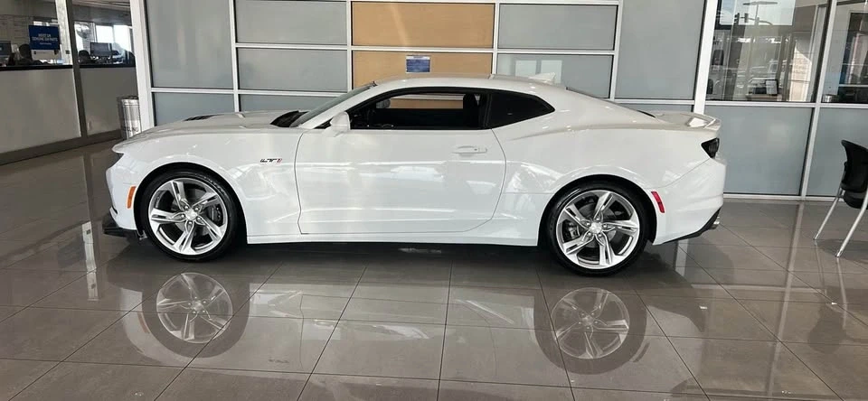 2021 Chevrolet Camaro 6th Gen - Image 2 of 6
