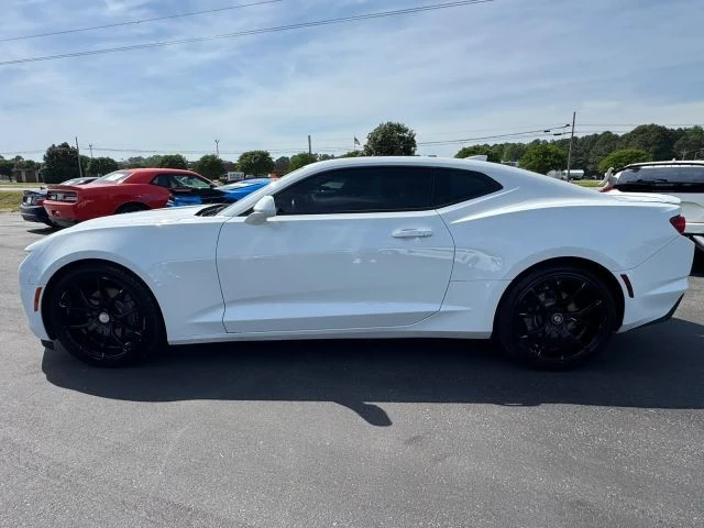 2021 Chevrolet Camaro - Image 4 of 31