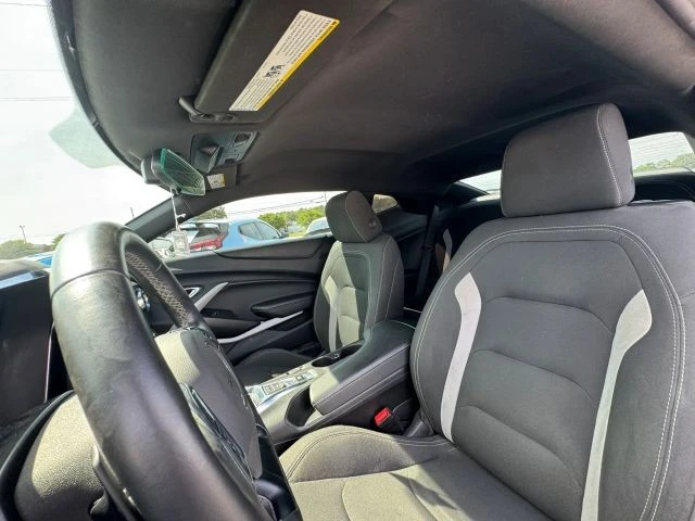 2021 Chevrolet Camaro - Image 29 of 31