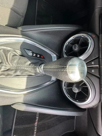 2021 Chevrolet Camaro - Image 22 of 31