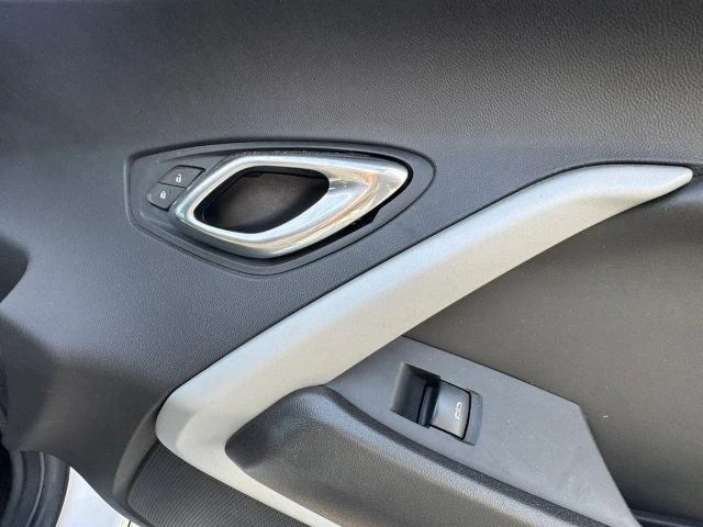 2021 Chevrolet Camaro - Image 11 of 31