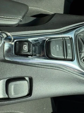 2021 Chevrolet Camaro - Image 21 of 31