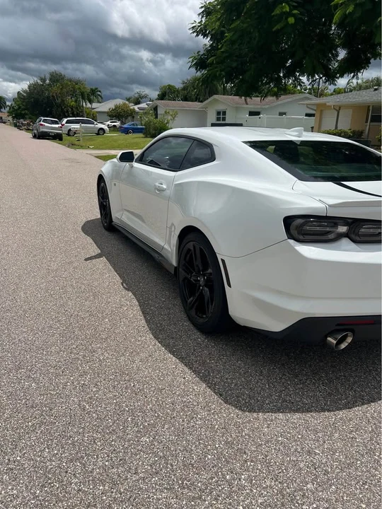 2021 Chevrolet Camaro 6th Gen - Image 3 of 8