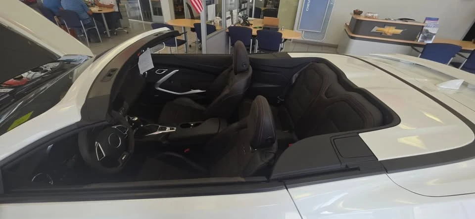 2021 Chevrolet Camaro 6th Gen - Image 2 of 4