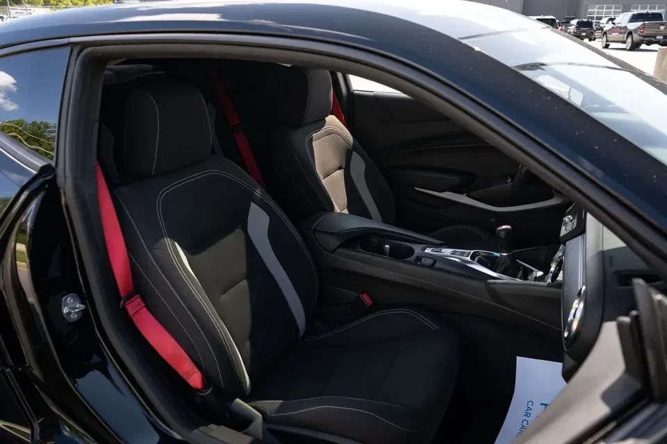2021 Chevrolet Camaro SS 6th Gen - Image 16 of 17