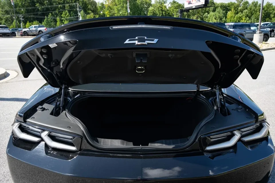 2021 Chevrolet Camaro SS 6th Gen - Image 6 of 17