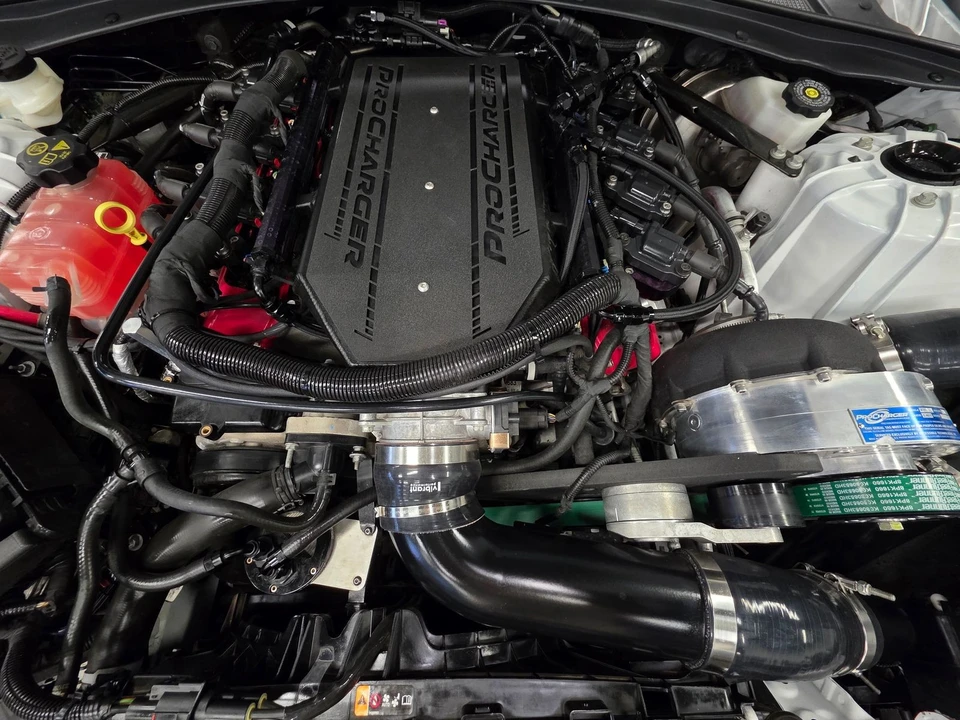 2021 Chevrolet - Image 2 of 31