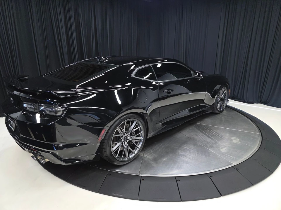 2021 Chevrolet Camaro ZL1 6th Gen - Image 15 of 31